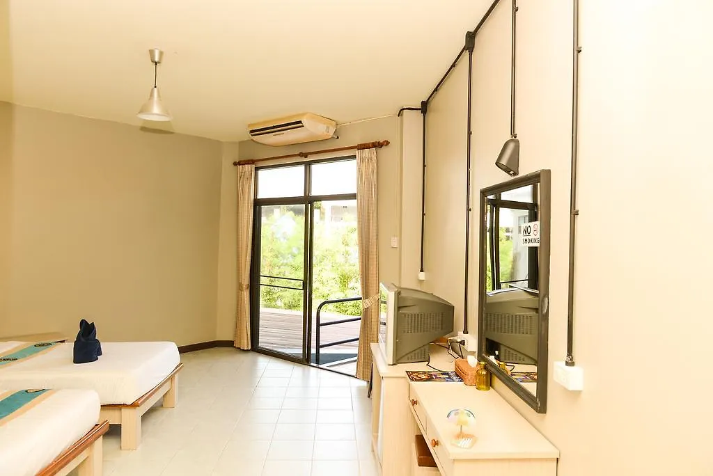 813 Khaolak Hostel Khao Lak