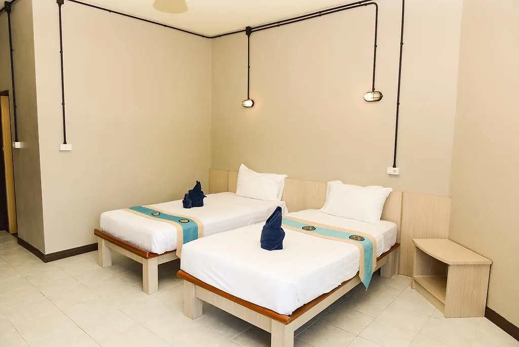 813 Khaolak Hostel Khao Lak