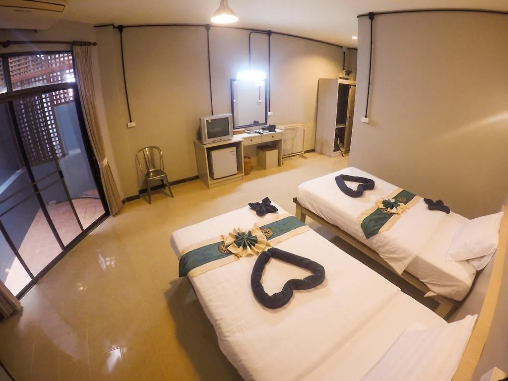 813 Khaolak Hostel Khao Lak