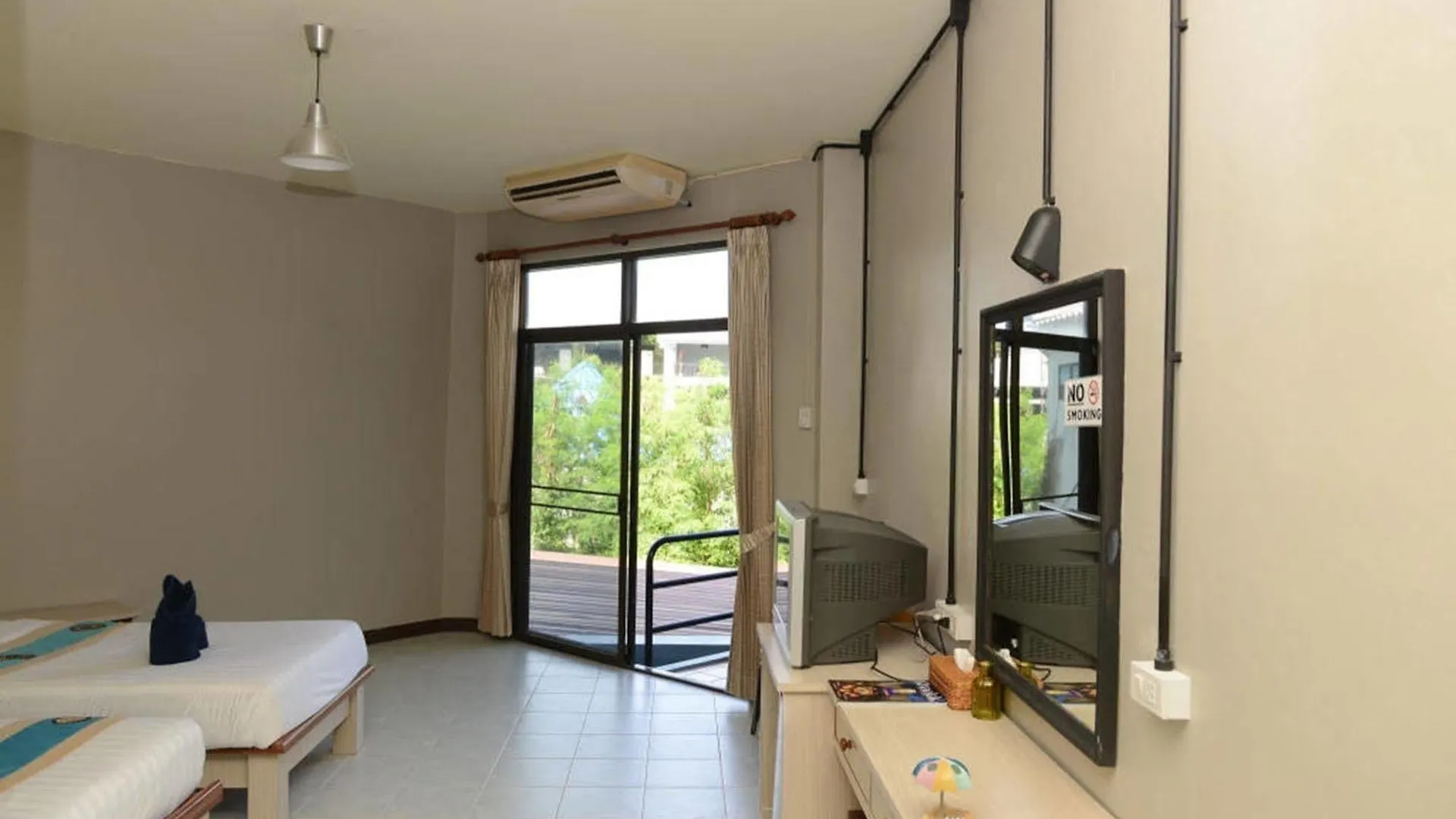 813 Khaolak Hostel Khao Lak